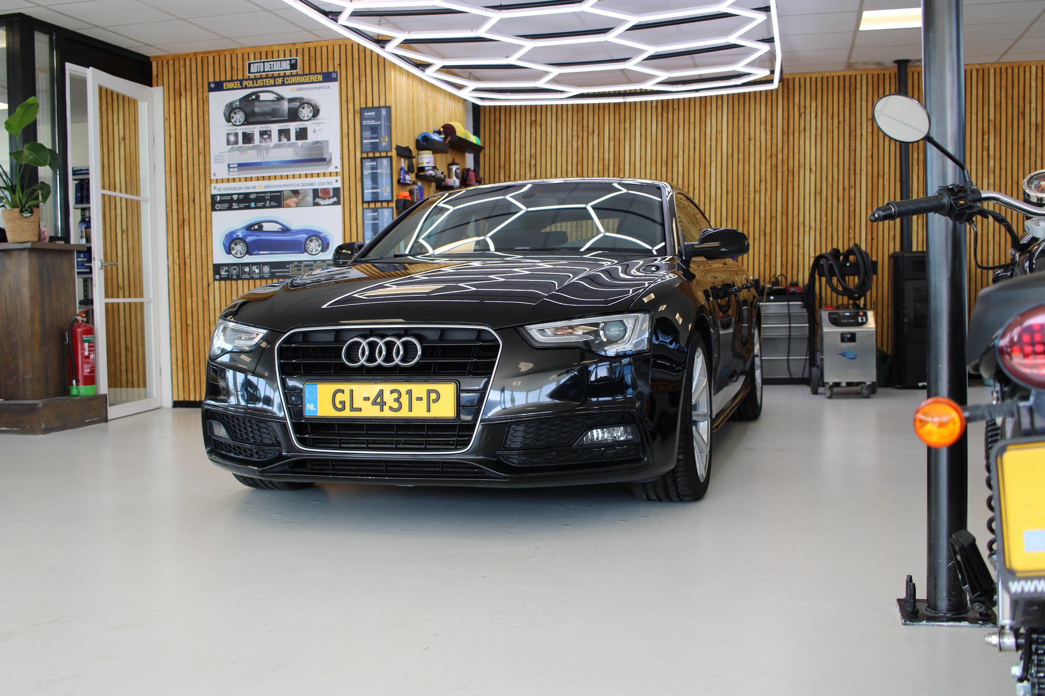 Mijnautodetailer - auto detailing op locatie